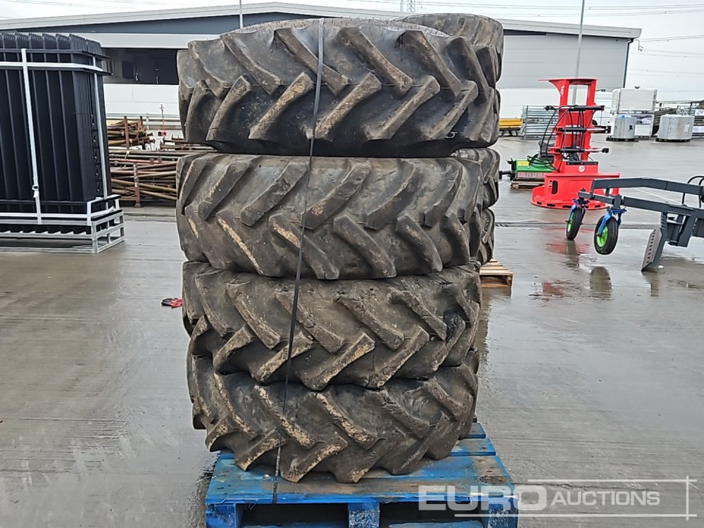 15.5/80-24 Tyre (4 of) - Reifen: das Bild 3 15.5/80-24 Tyre (4 of) - Reifen: das Bild 3