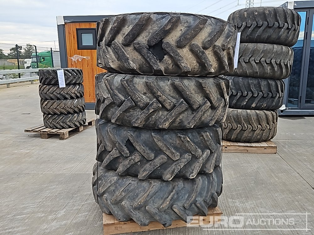15.5/80-24 Tyre (4 of) - Reifen: das Bild 3 15.5/80-24 Tyre (4 of) - Reifen: das Bild 3