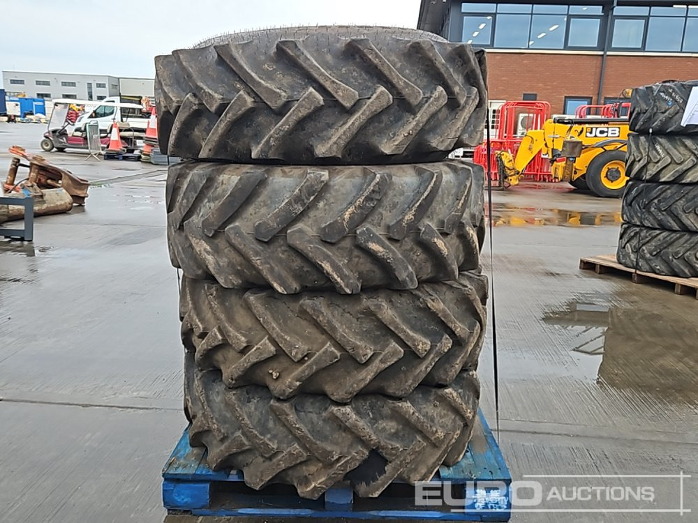 15.5/80-24 Tyre (4 of) - Reifen: das Bild 2 15.5/80-24 Tyre (4 of) - Reifen: das Bild 2