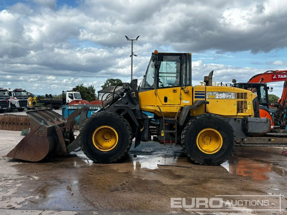 2004 Komatsu WA250PT-5H - Radlader: das Bild 2 2004 Komatsu WA250PT-5H - Radlader: das Bild 2