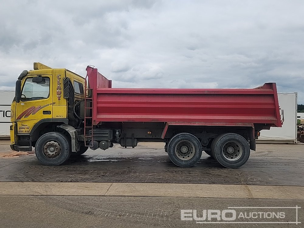 2004 Volvo 8x4 Tipper, Manual Gearbox, Looby Body - Kipper: das Bild 2 2004 Volvo 8x4 Tipper, Manual Gearbox, Looby Body - Kipper: das Bild 2