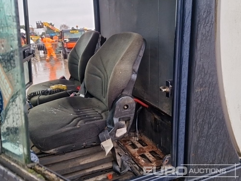 Kehrmaschine 2005 Mathieu Yno Azura2: das Bild 27 Kehrmaschine 2005 Mathieu Yno Azura2: das Bild 27