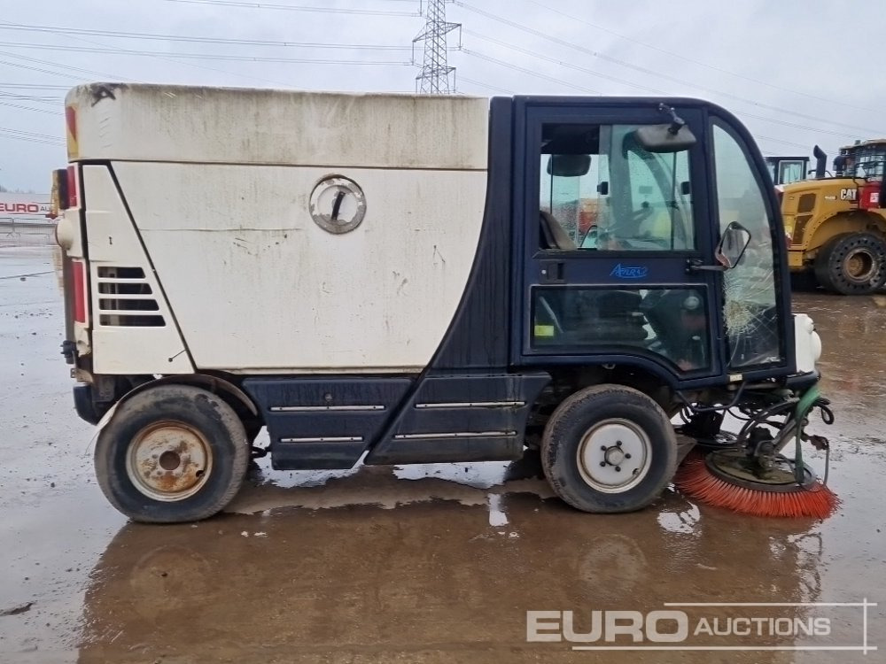 Kehrmaschine 2005 Mathieu Yno Azura2: das Bild 6 Kehrmaschine 2005 Mathieu Yno Azura2: das Bild 6