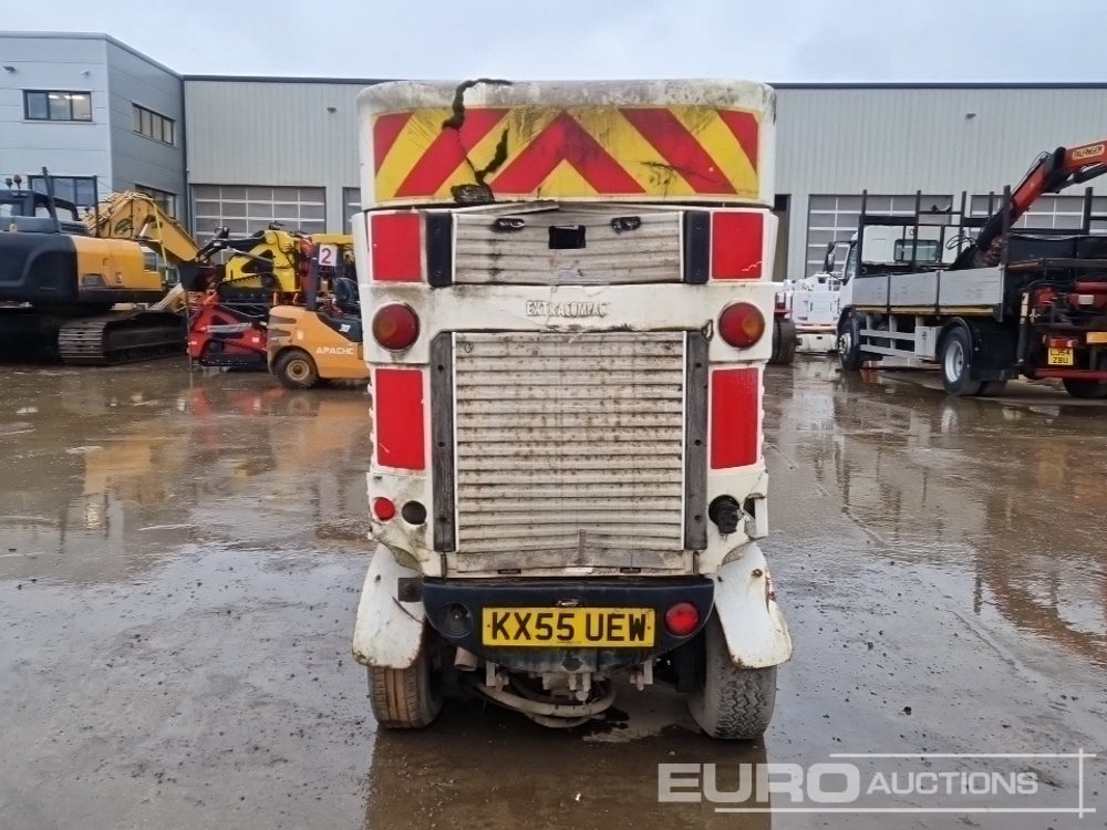 2005 Mathieu Yno Azura2 - Kehrmaschine: das Bild 4 2005 Mathieu Yno Azura2 - Kehrmaschine: das Bild 4