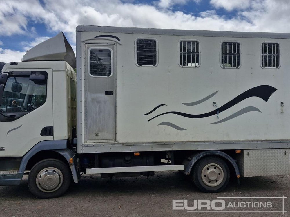 2006 DAF 45.150 - Tiertransporter LKW: das Bild 1 2006 DAF 45.150 - Tiertransporter LKW: das Bild 1