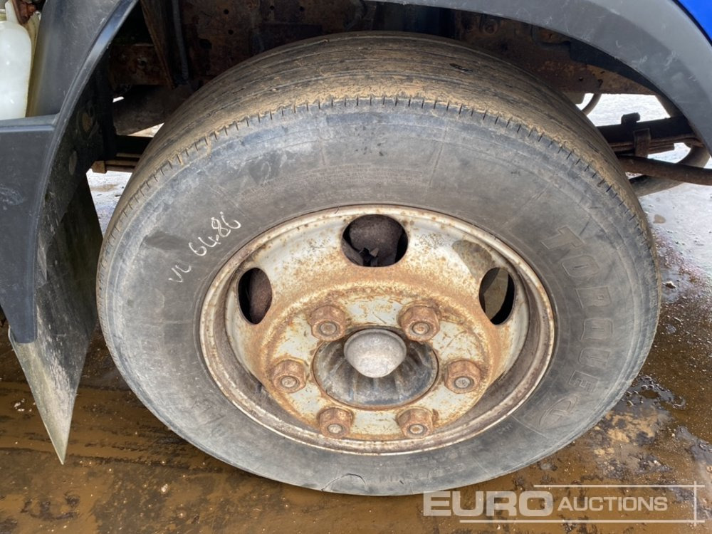 Pritsche LKW Für die Beförderung von schwere Technik 2010 Isuzu N75.190: das Bild 11