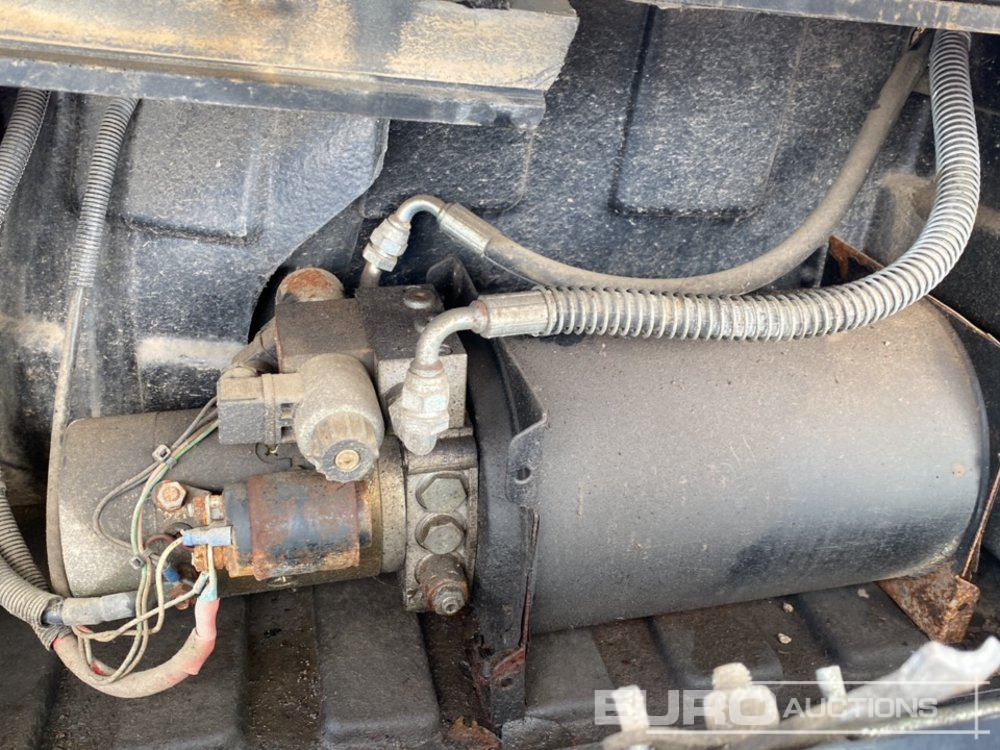 Pritsche LKW Für die Beförderung von schwere Technik 2010 Isuzu N75.190: das Bild 17