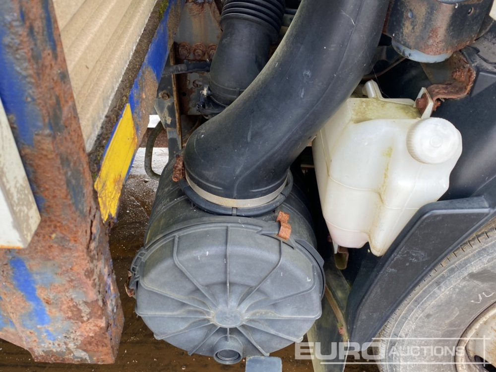 Pritsche LKW Für die Beförderung von schwere Technik 2010 Isuzu N75.190: das Bild 27