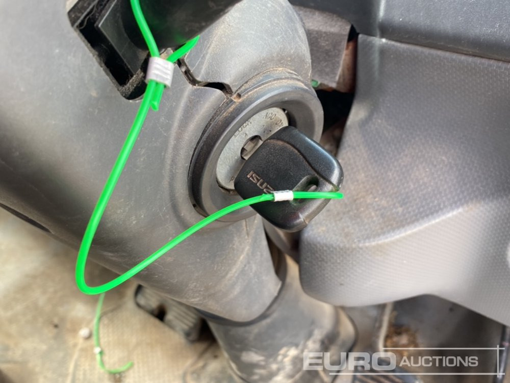 Pritsche LKW Für die Beförderung von schwere Technik 2010 Isuzu N75.190: das Bild 41