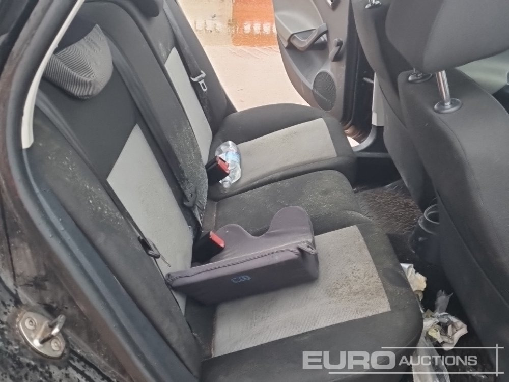 PKW 2012 Seat Ibiza: das Bild 22 PKW 2012 Seat Ibiza: das Bild 22