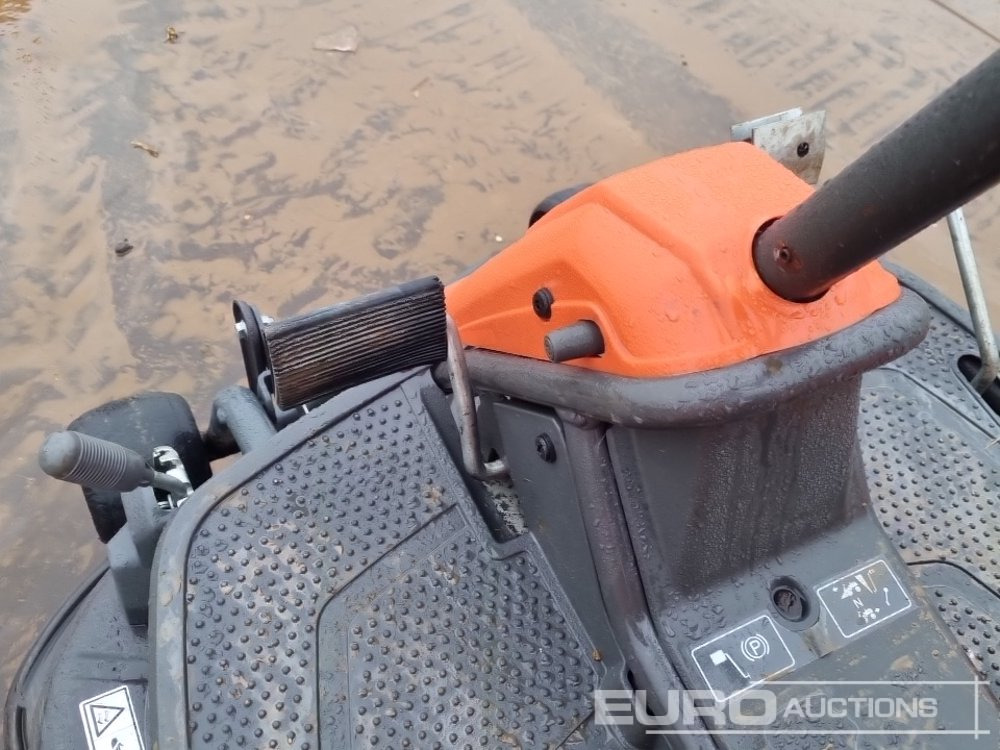 Rasenmäher 2013 Husqvarna R111B: das Bild 22 Rasenmäher 2013 Husqvarna R111B: das Bild 22