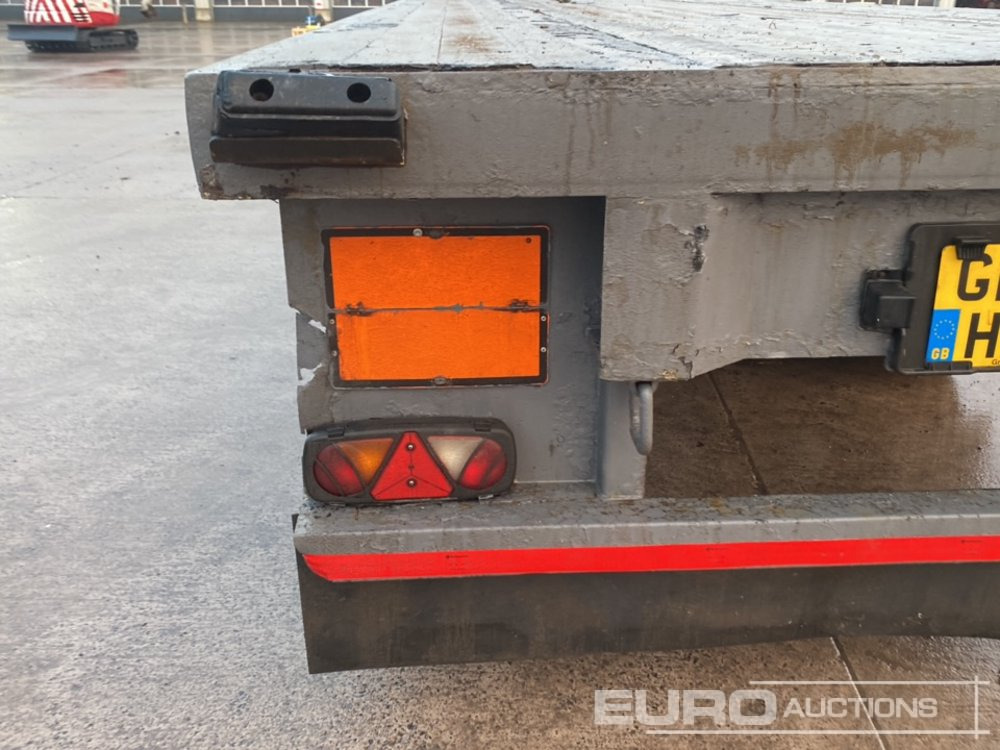 Pritschenauflieger/ Plattformauflieger 2013 SDC 45' Tri Axle Flat Trailer, Goal Post Sockets, Twist Locks, BPW Axles: das Bild 26 Pritschenauflieger/ Plattformauflieger 2013 SDC 45' Tri Axle Flat Trailer, Goal Post Sockets, Twist Locks, BPW Axles: das Bild 26