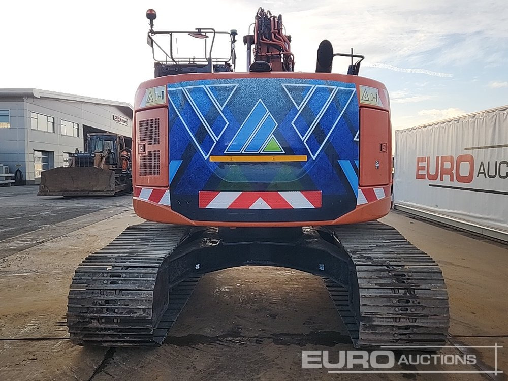 2016 Hitachi ZX225USLC-5B - Kettenbagger: das Bild 4 2016 Hitachi ZX225USLC-5B - Kettenbagger: das Bild 4