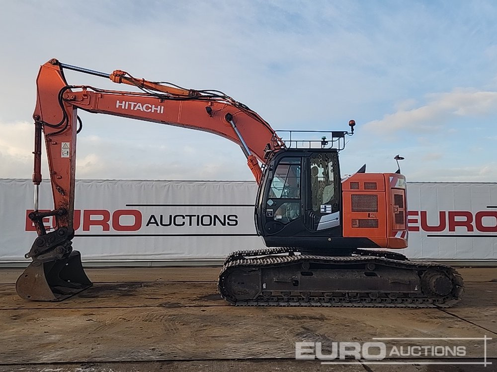 2016 Hitachi ZX225USLC-5B - Kettenbagger: das Bild 2 2016 Hitachi ZX225USLC-5B - Kettenbagger: das Bild 2
