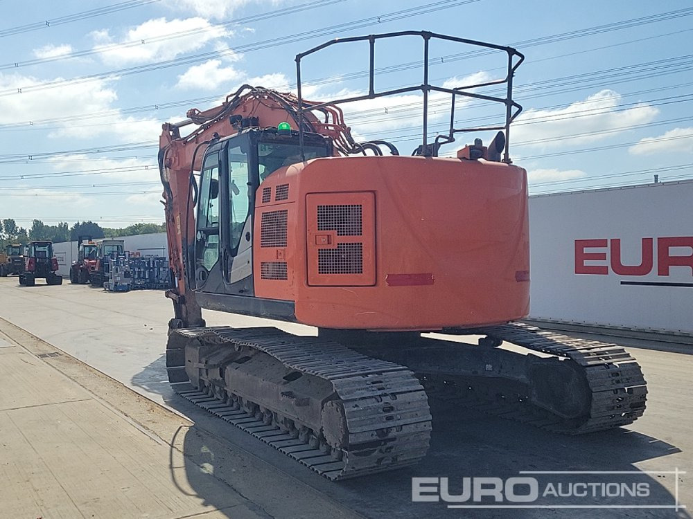 2017 Hitachi ZX225USLC-6 - Kettenbagger: das Bild 3 2017 Hitachi ZX225USLC-6 - Kettenbagger: das Bild 3