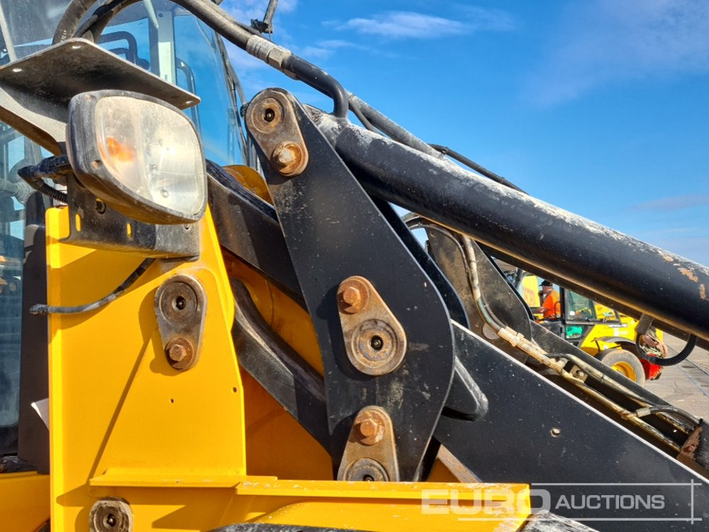 Radlader 2017 JCB 411: das Bild 24