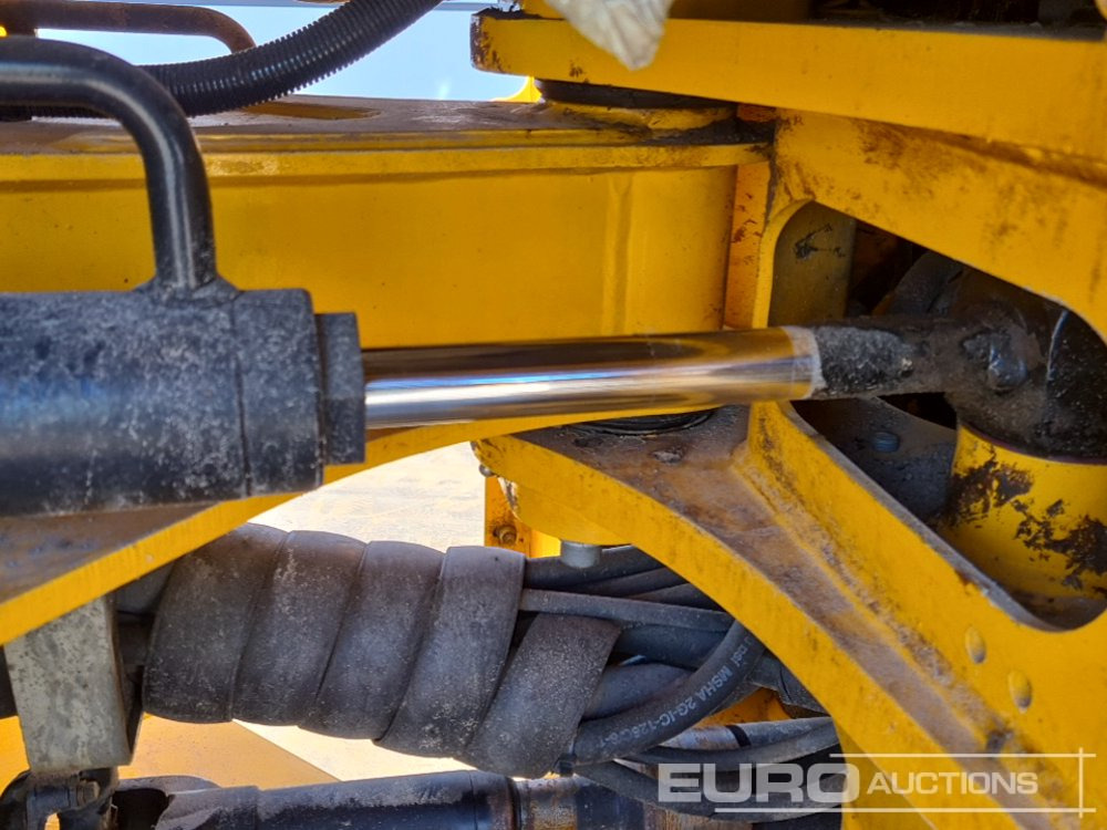 Radlader 2017 JCB 411: das Bild 19