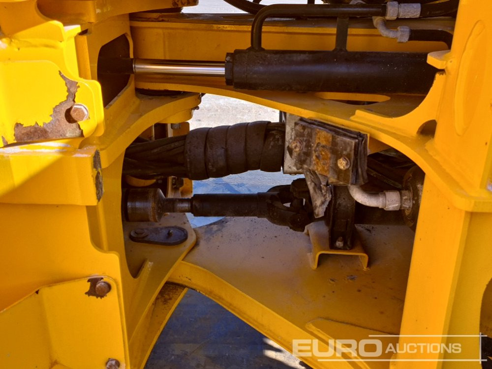 Radlader 2017 JCB 411: das Bild 21