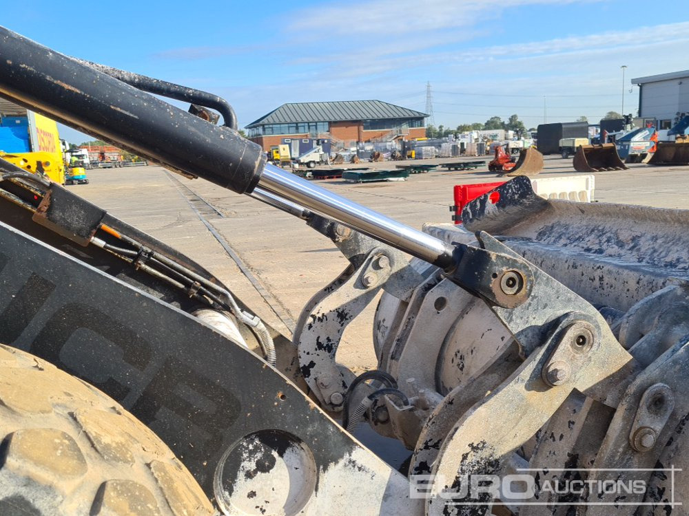 Radlader 2017 JCB 411: das Bild 25
