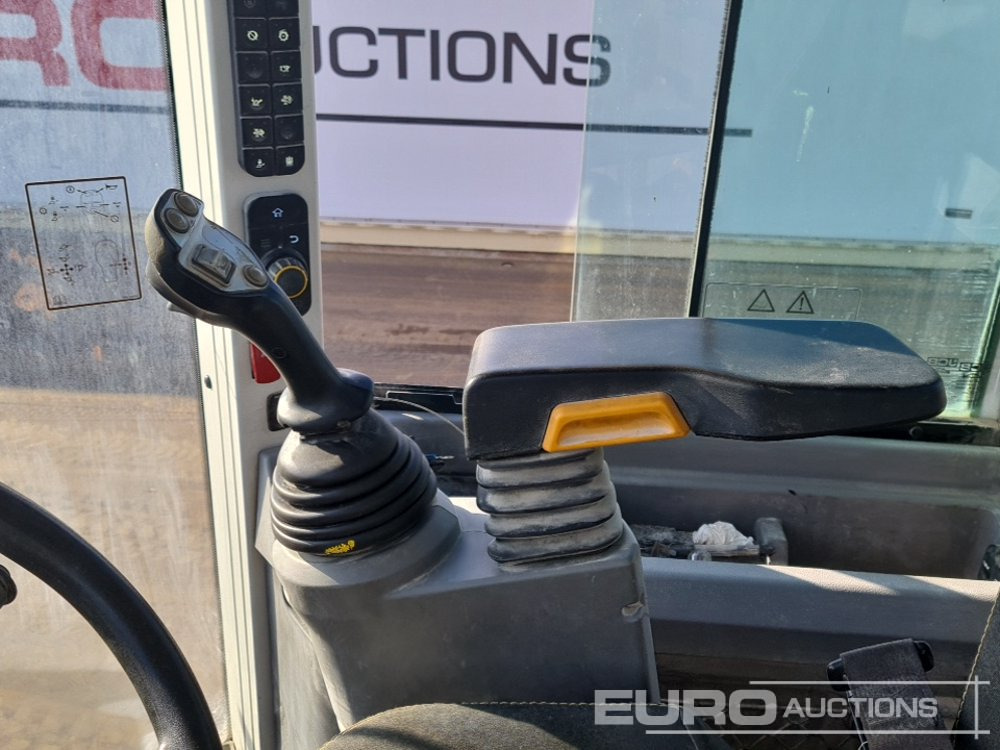 Radlader 2017 JCB 411: das Bild 42
