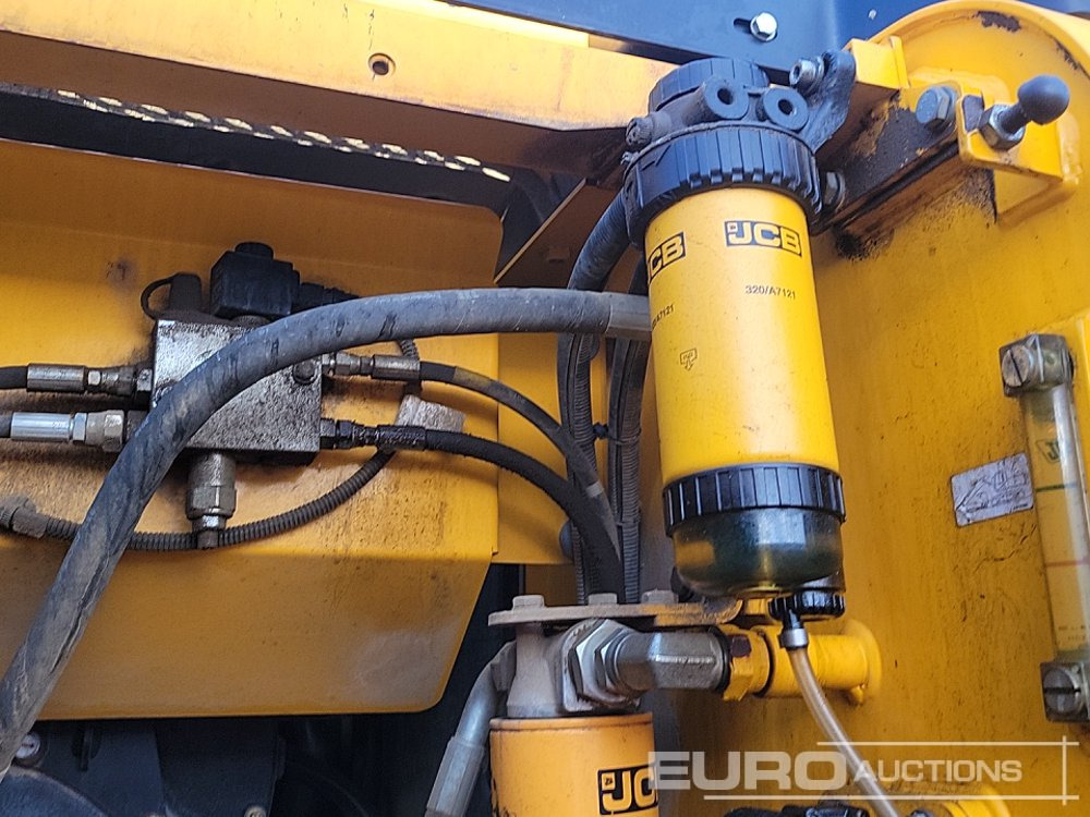 Kettenbagger 2019 JCB JS131LC: das Bild 34