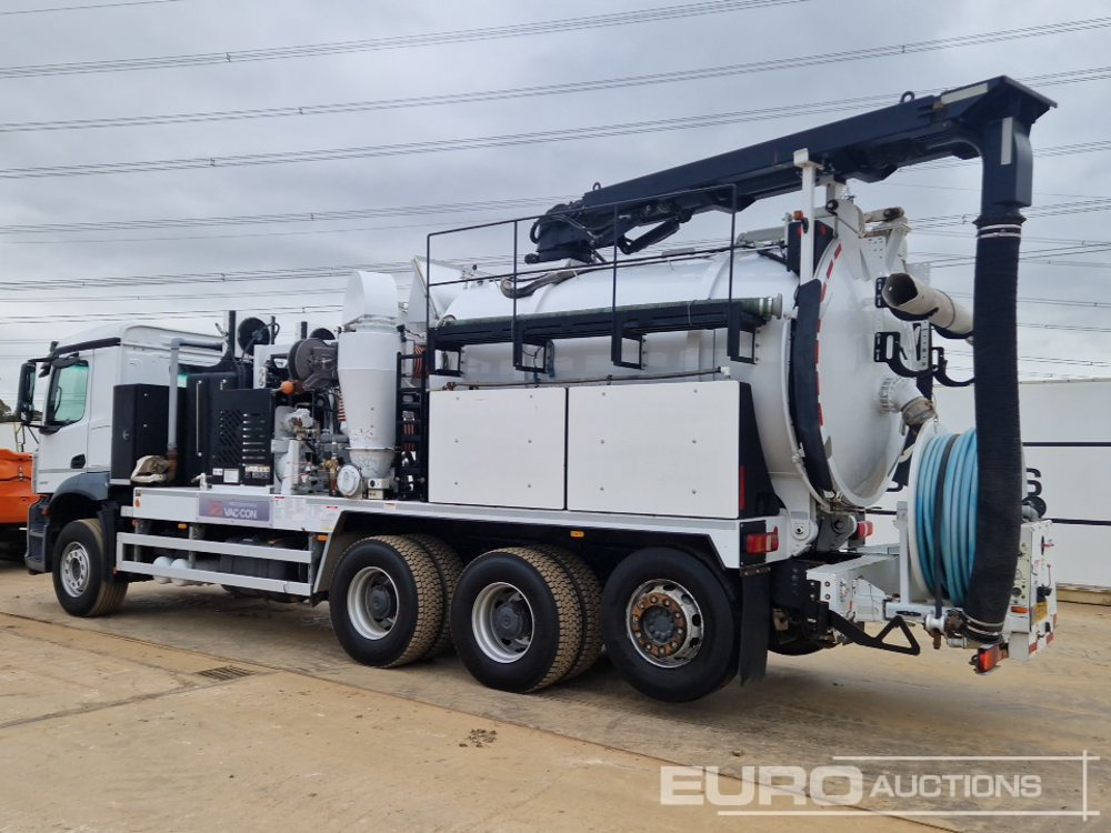 2019 Mercedes Arocs 3243 - Tankwagen: das Bild 3 2019 Mercedes Arocs 3243 - Tankwagen: das Bild 3