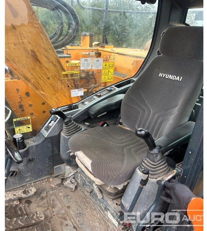 Kettenbagger 2020 Hyundai HX130LCR: das Bild 13