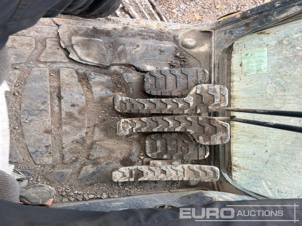 Kettenbagger 2020 Hyundai HX130LCR: das Bild 14