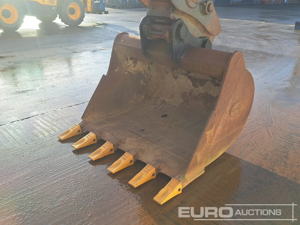 Kettenbagger 2022 Hitachi ZX225USLC-7: das Bild 19