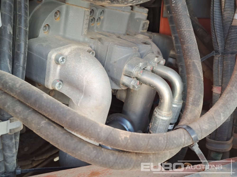 Kettenbagger 2022 Hitachi ZX225USLC-7: das Bild 42