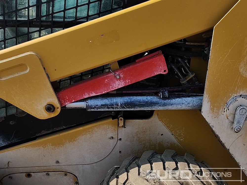 Kompaktlader 2023 CAT 246D3: das Bild 13 Kompaktlader 2023 CAT 246D3: das Bild 13