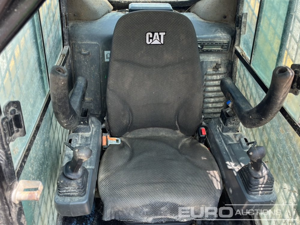 Kompaktlader 2023 CAT 246D3: das Bild 16 Kompaktlader 2023 CAT 246D3: das Bild 16