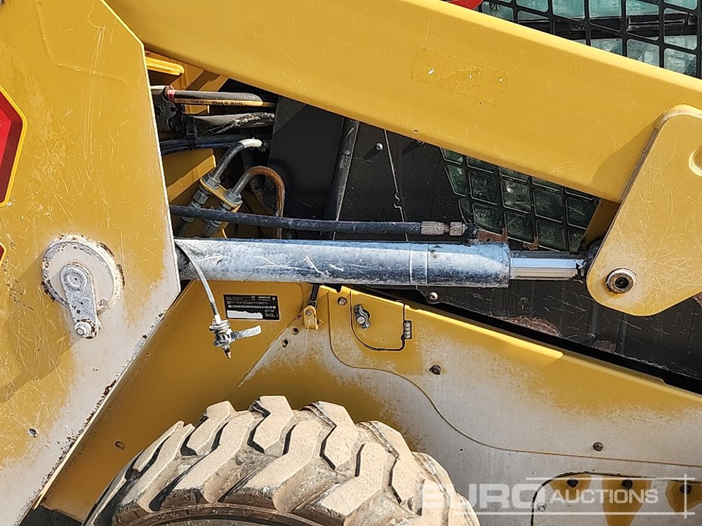 Kompaktlader 2023 CAT 246D3: das Bild 8 Kompaktlader 2023 CAT 246D3: das Bild 8