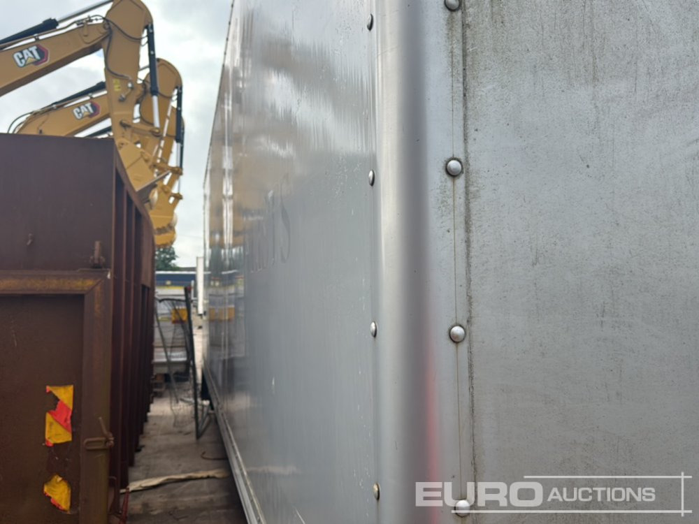 30' Box Body (Cannot Be Reconsigned) - Kofferaufbau: das Bild 3 30' Box Body (Cannot Be Reconsigned) - Kofferaufbau: das Bild 3