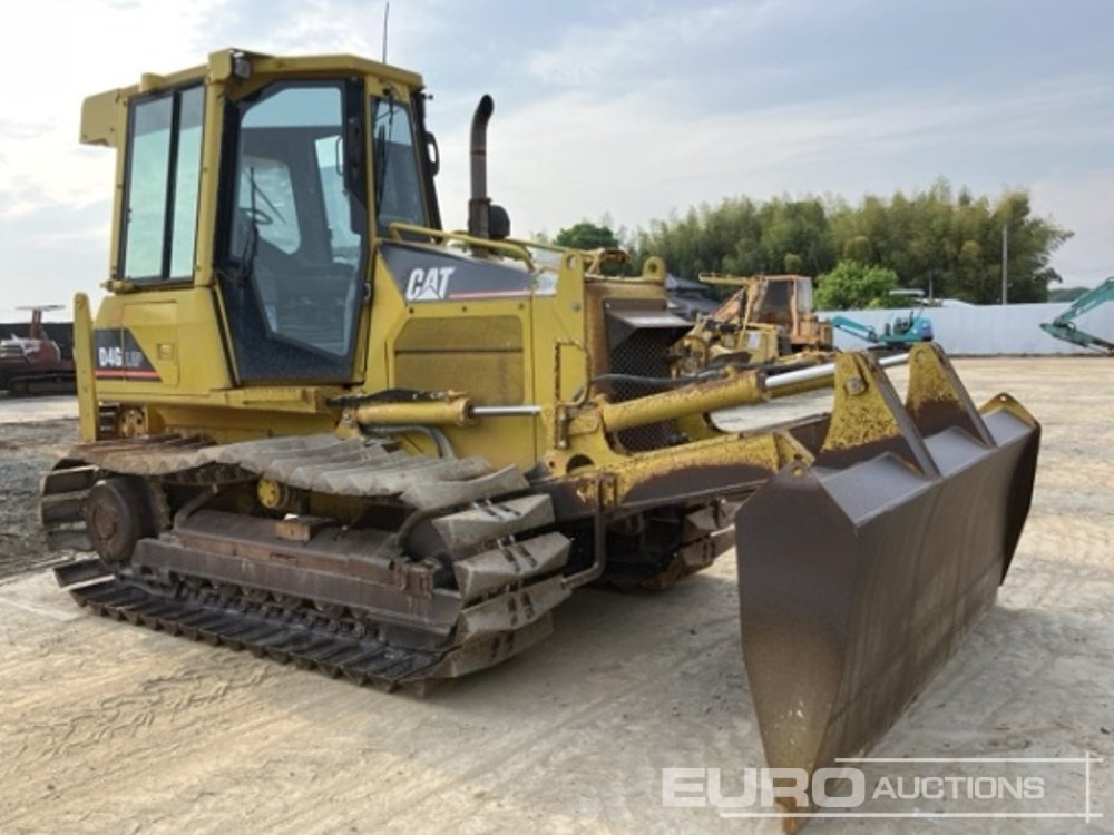 CAT D4G - Bulldozer: das Bild 5 CAT D4G - Bulldozer: das Bild 5