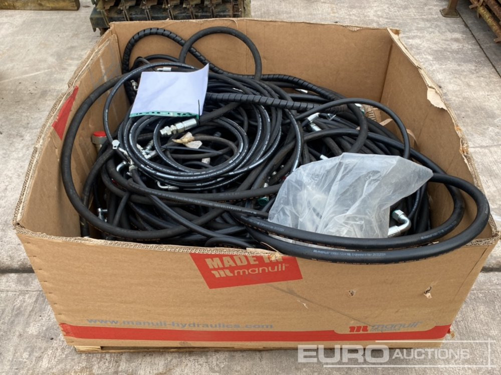 Pallet of Hydraulic Hoses - Ersatzteile für Baumaschine: das Bild 2 Pallet of Hydraulic Hoses - Ersatzteile für Baumaschine: das Bild 2