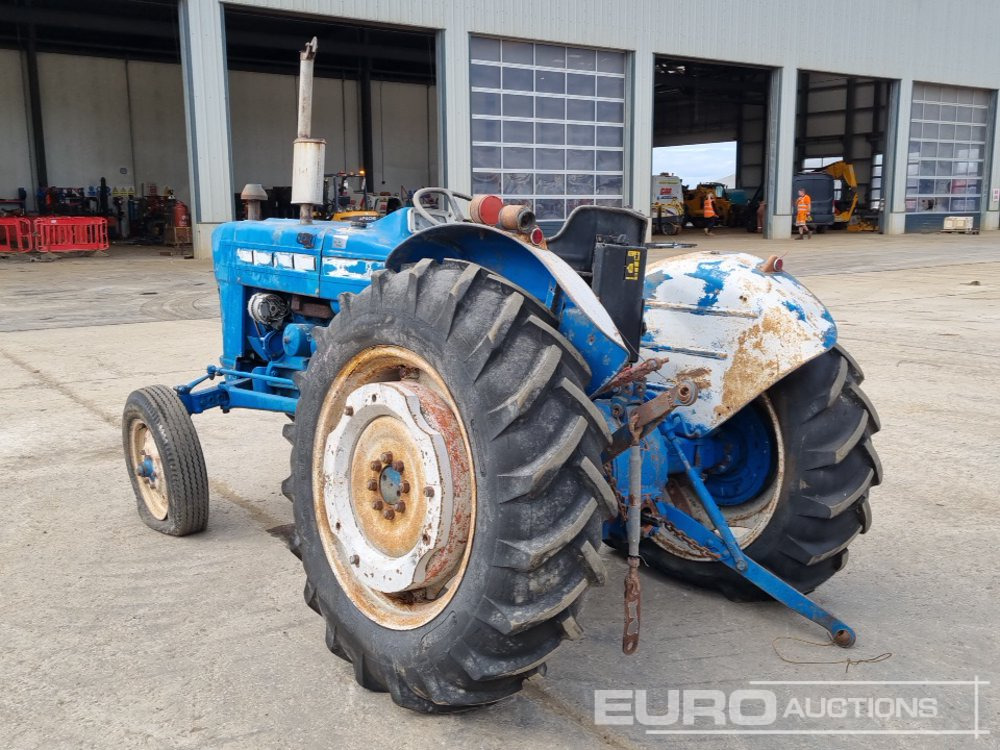 Ford 2000 - Traktor: das Bild 3 Ford 2000 - Traktor: das Bild 3