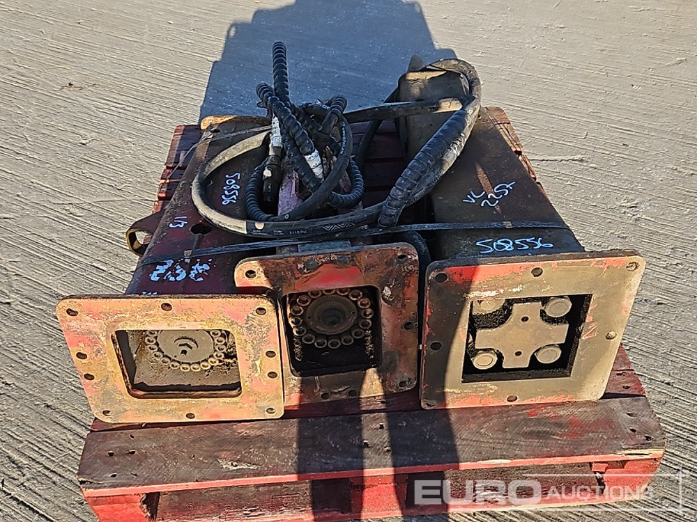 Hydraulic Breaker (3 of) - Hydraulikhammer: das Bild 4 Hydraulic Breaker (3 of) - Hydraulikhammer: das Bild 4