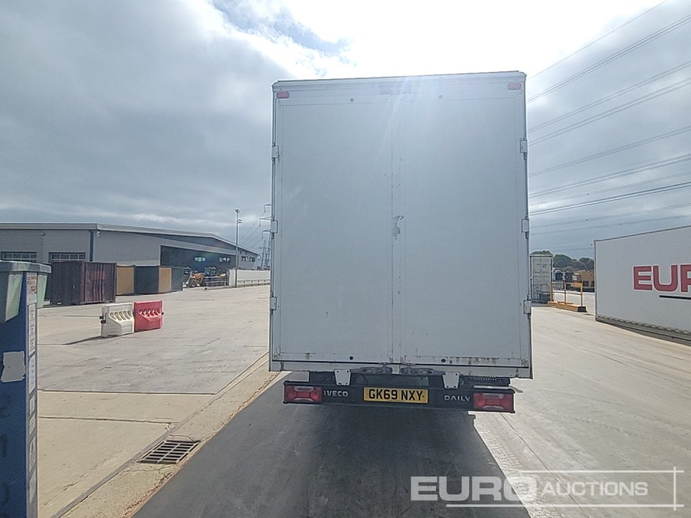 Iveco 35-160 - Koffer Transporter: das Bild 4 Iveco 35-160 - Koffer Transporter: das Bild 4