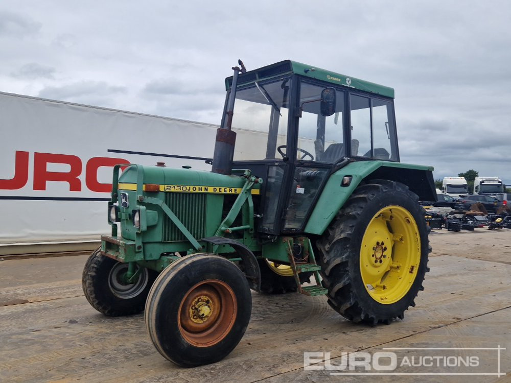 John Deere 2130 - Traktor: das Bild 1 John Deere 2130 - Traktor: das Bild 1