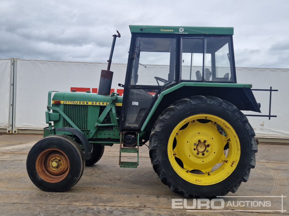 John Deere 2130 - Traktor: das Bild 2 John Deere 2130 - Traktor: das Bild 2