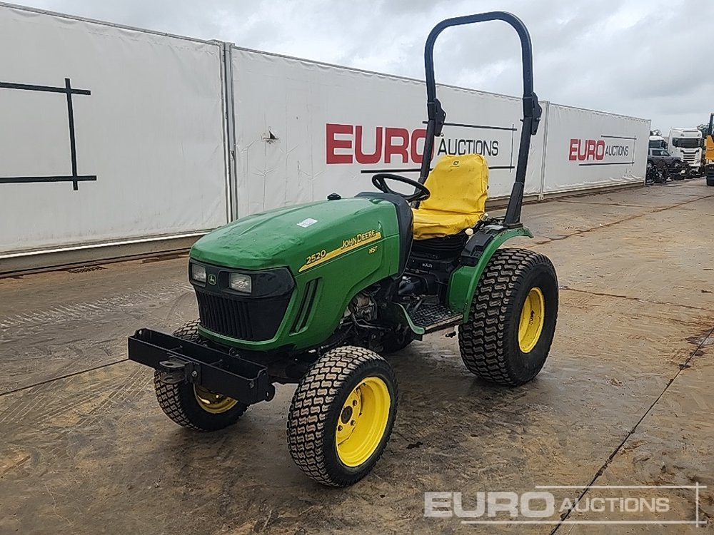 John Deere 2520 - Kleintraktor: das Bild 1 John Deere 2520 - Kleintraktor: das Bild 1