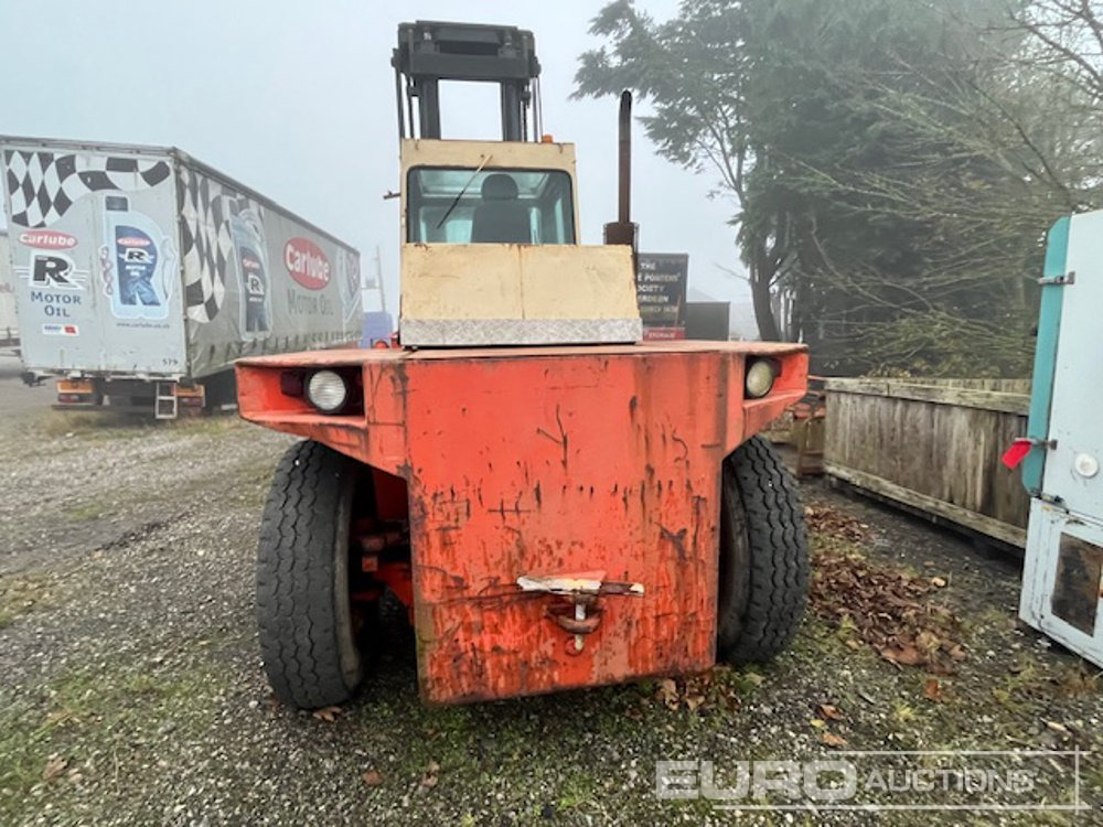 Kalmar "12-1200" 12t Diesel Forklift - Gabelstapler: das Bild 4 Kalmar "12-1200" 12t Diesel Forklift - Gabelstapler: das Bild 4