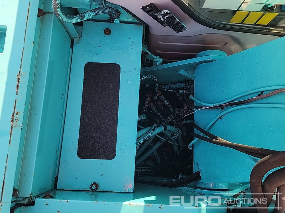 Kettenbagger Kobelco SK135SRLC: das Bild 35 Kettenbagger Kobelco SK135SRLC: das Bild 35