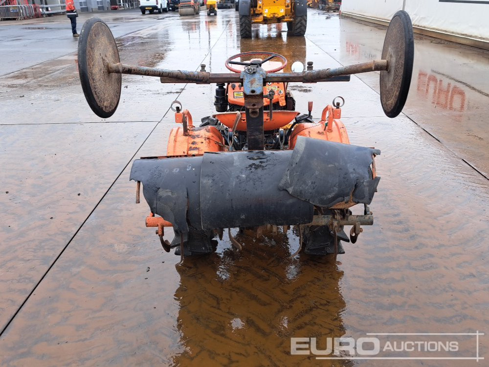 Kubota B6000 - Kleintraktor: das Bild 4 Kubota B6000 - Kleintraktor: das Bild 4