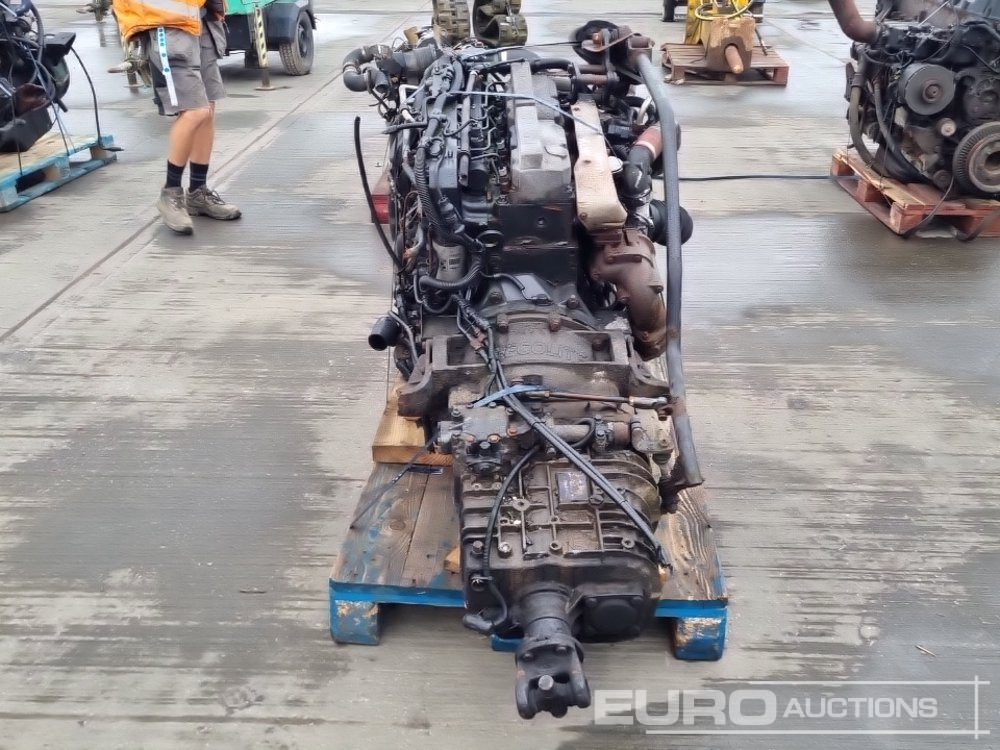 MAN 4 Cylinder Engine, Gearbox - Motor: das Bild 4 MAN 4 Cylinder Engine, Gearbox - Motor: das Bild 4