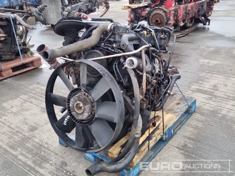 MAN 4 Cylinder Engine, Gearbox - Motor: das Bild 1 MAN 4 Cylinder Engine, Gearbox - Motor: das Bild 1
