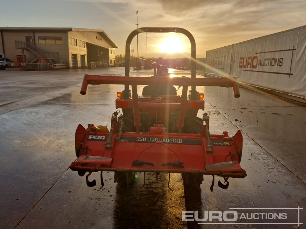 Mitsubishi MT160 - Kleintraktor: das Bild 4 Mitsubishi MT160 - Kleintraktor: das Bild 4