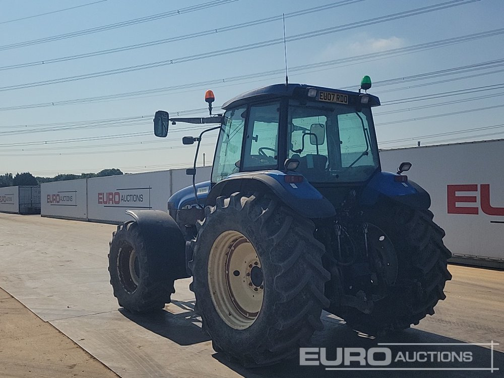 New Holland TM155 - Traktor: das Bild 3 New Holland TM155 - Traktor: das Bild 3