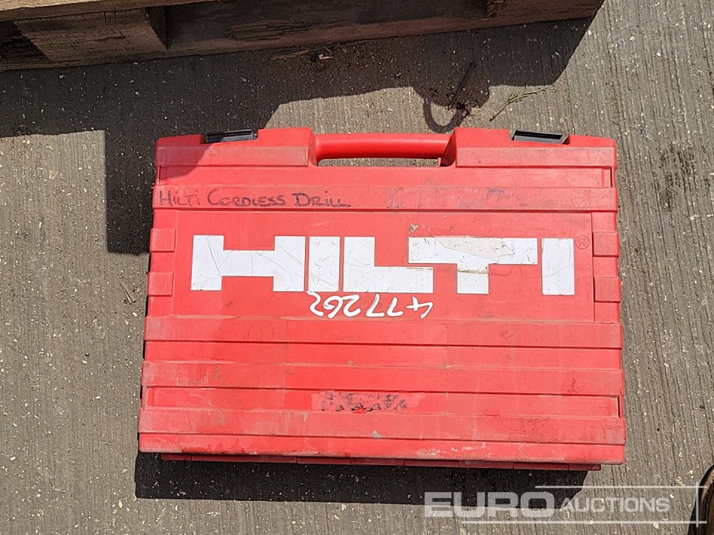 Baugeräte Paslode PPM35Ci Battery Nail Gun, Bosch 230Volt Heat Gun, Hilti Battery Drill (3 of), 110Volt Transformer: das Bild 21